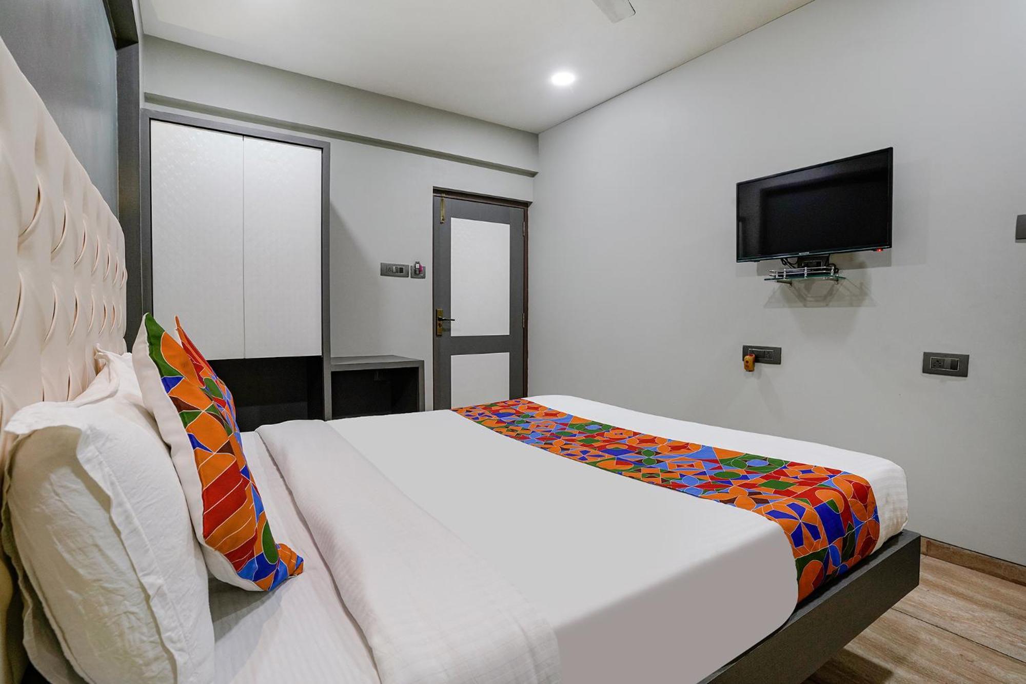 Fabhotel Grand Inn II Наві-Мумбаї Екстер'єр фото