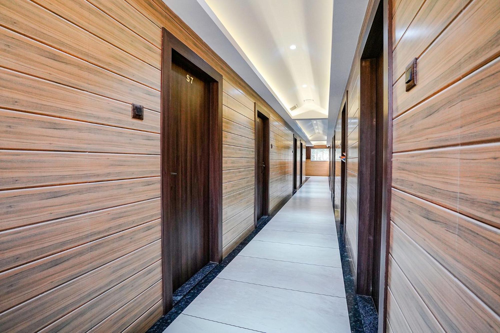 Fabhotel Grand Inn II Наві-Мумбаї Екстер'єр фото